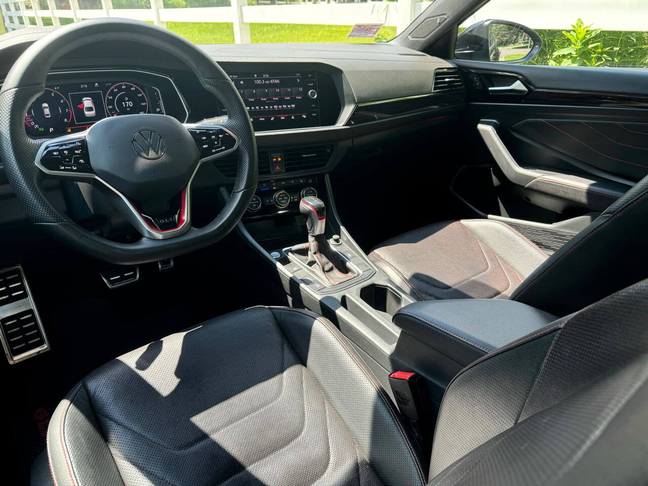 Used 2022 Volkswagen Jetta GLI Autobahn image 31