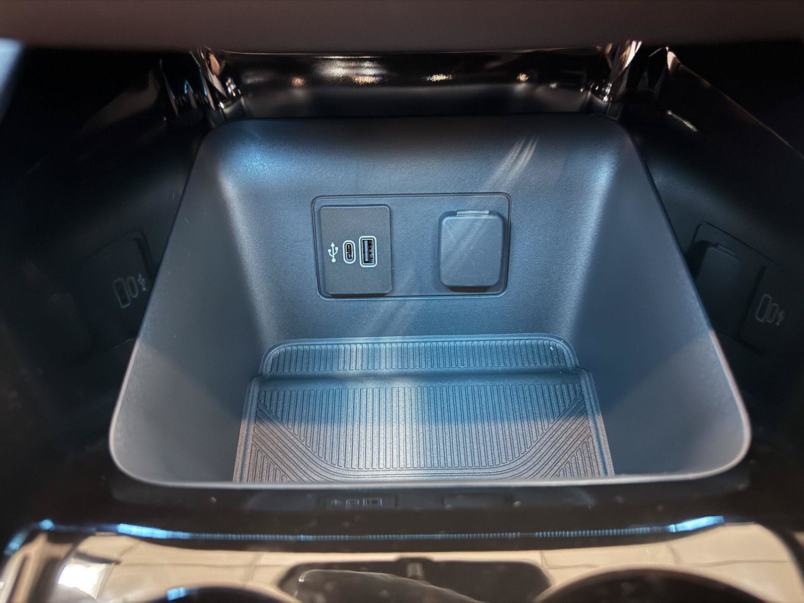 New 2026 Ford Explorer Platinum AWD/4WD image 17