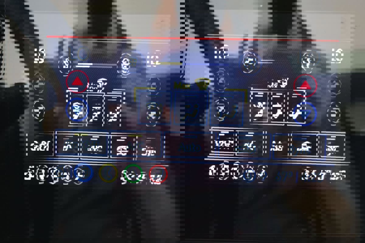 Used 2022 Chevrolet Corvette Stingray Premium Conv w/ Z51 Performance Package image 50