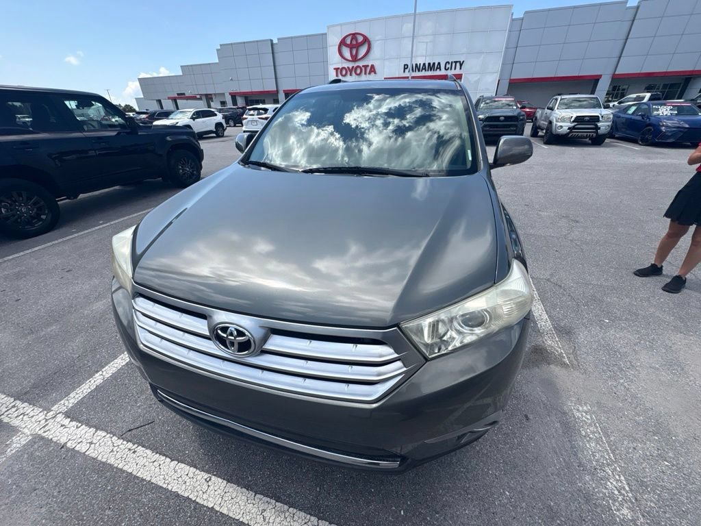 Used 2011 Toyota Highlander Limited w/ Tow Pkg FWD image 6