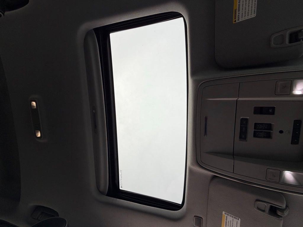 Used 2018 Chevrolet Silverado 2500 High Country w/ Duramax Plus Package image 12