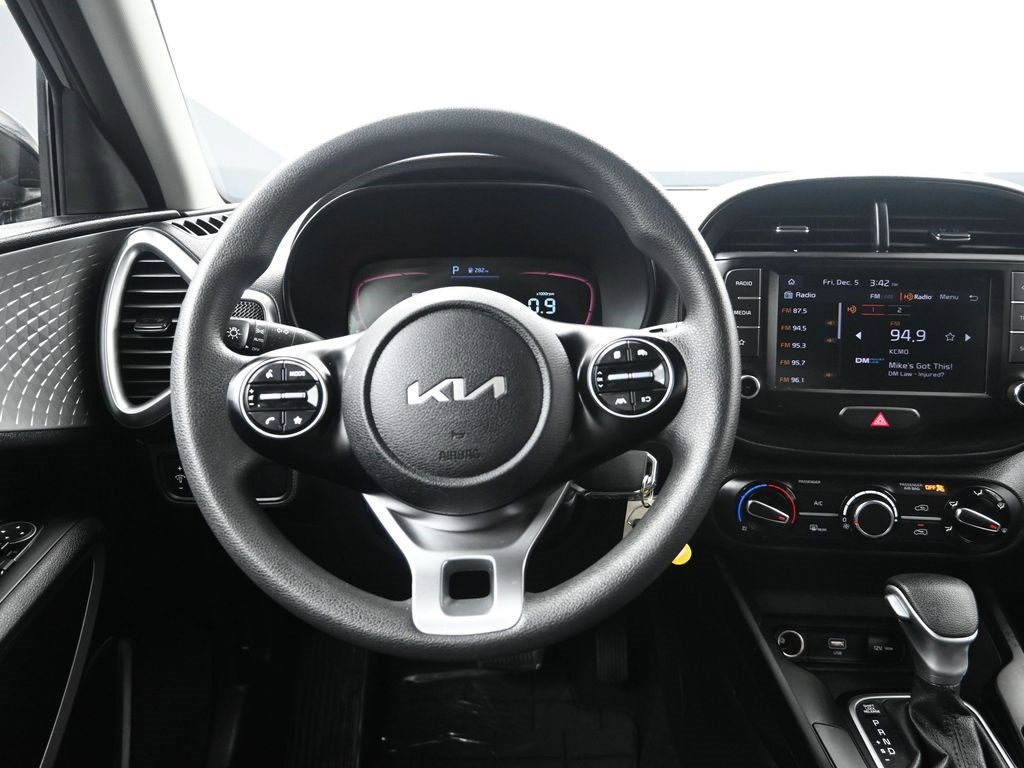 Certified 2024 Kia Soul LX w/ Option Group 015 image 27