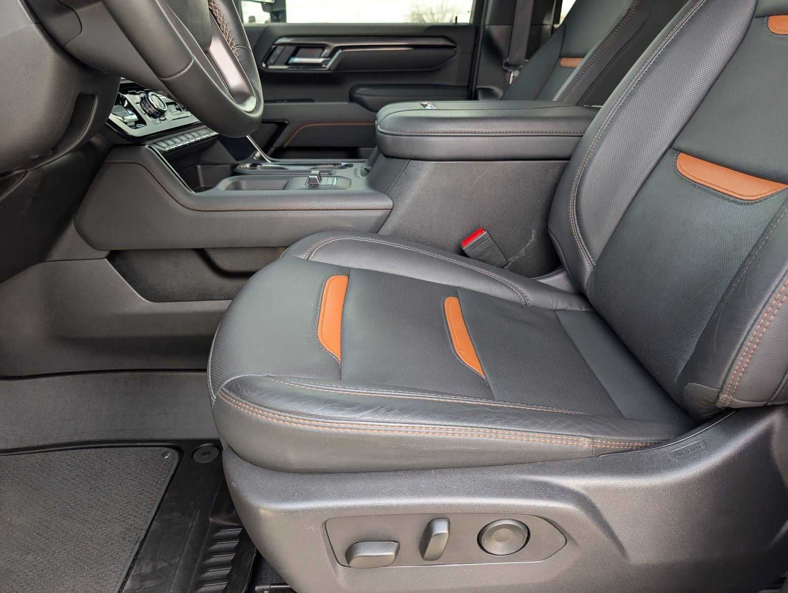 Certified 2025 GMC Sierra 2500 AT4 image 15