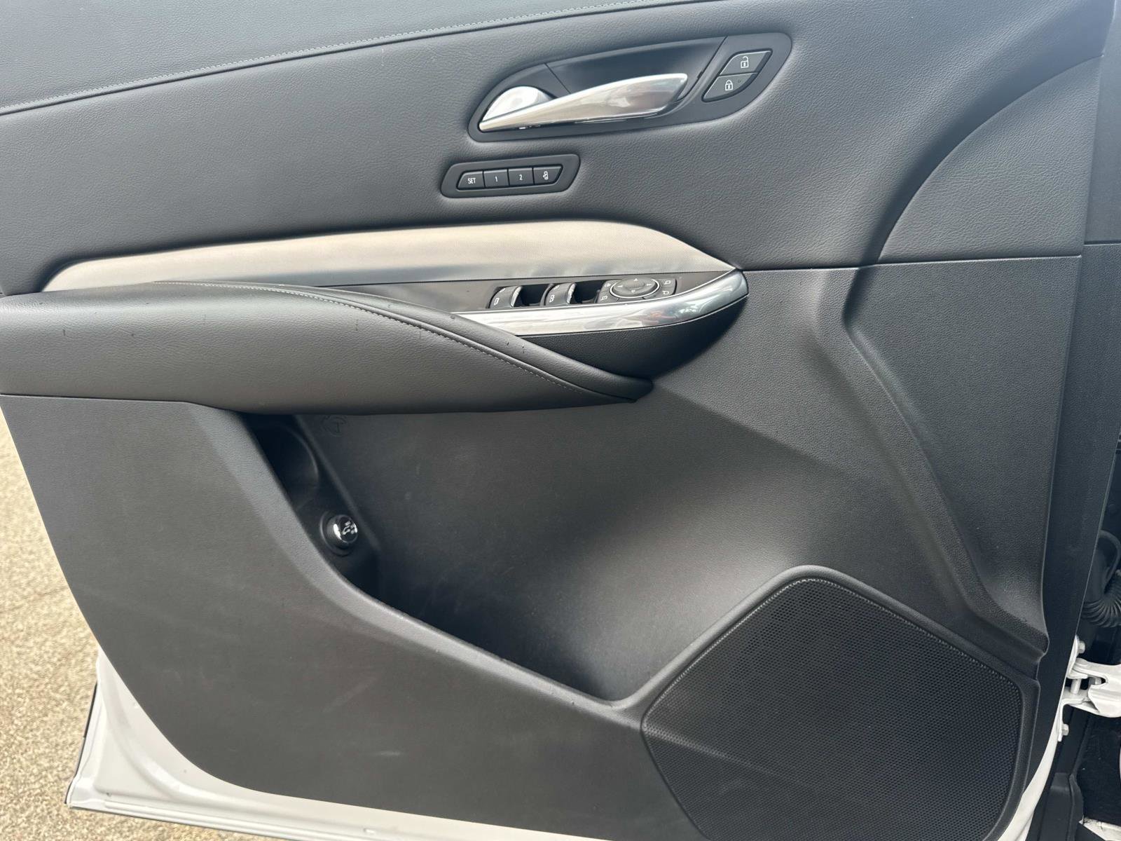 Used 2021 Cadillac XT4 Premium Luxury w/ Cold Weather Package image 19