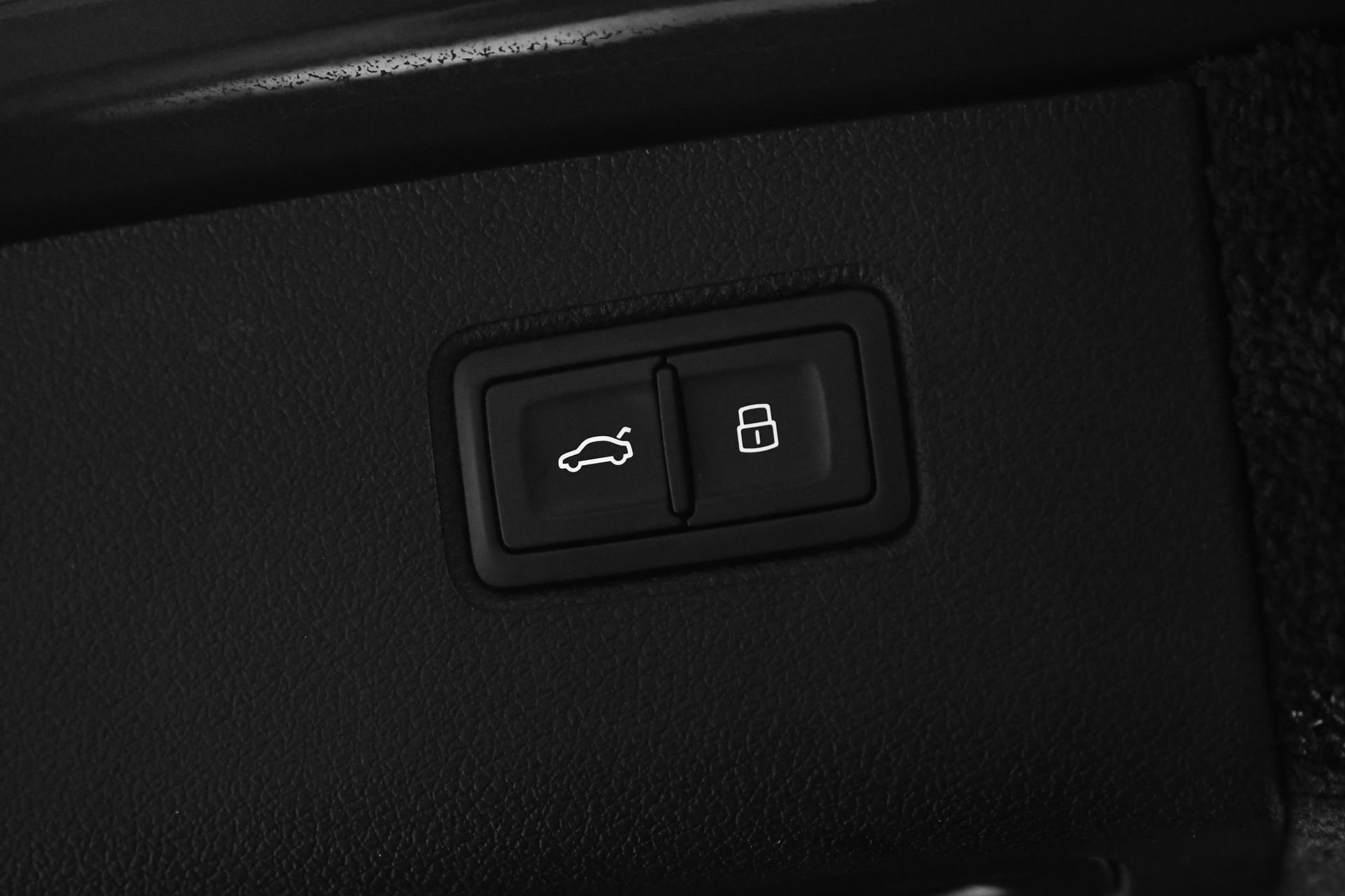 Used 2022 Bentley Bentayga S image 12