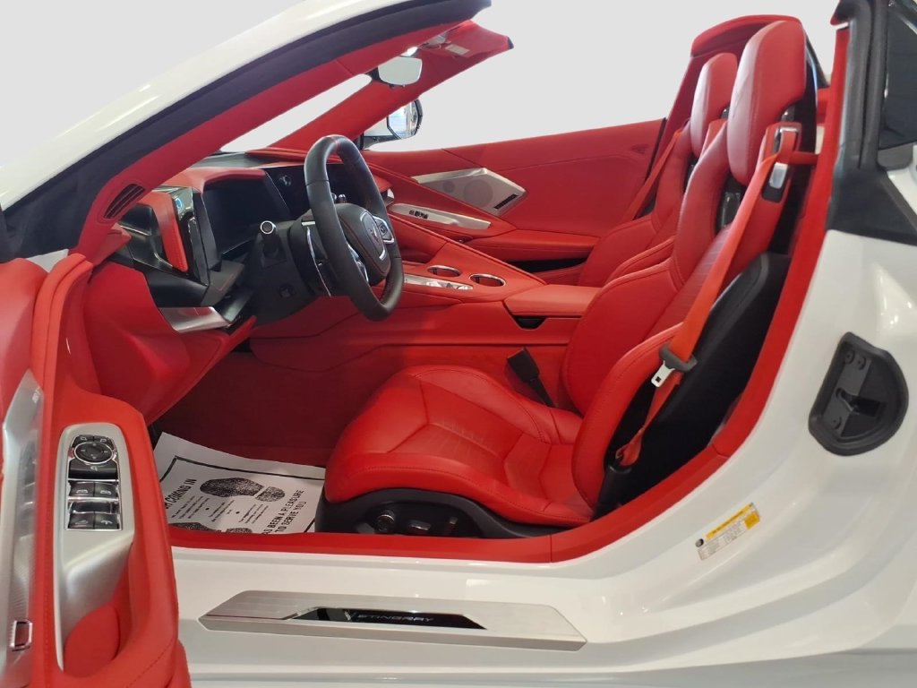 Used 2026 Chevrolet Corvette Stingray Premium Conv w/ Z51 Performance Package RWD image 13