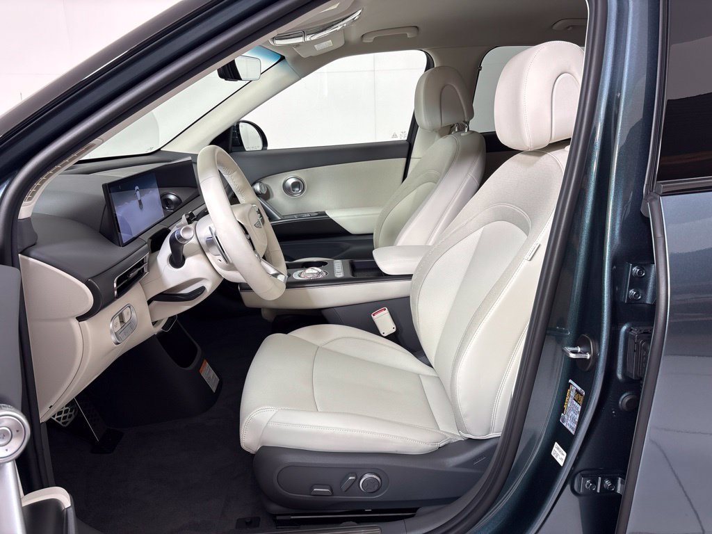New 2027 Genesis GV60 RWD image 14