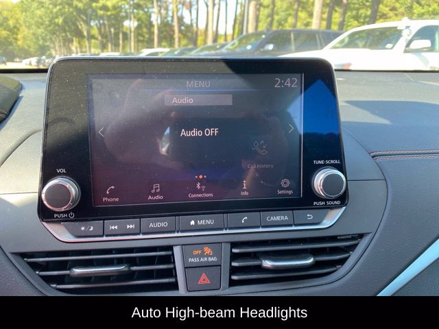 Used 2020 Nissan Altima 2.5 SR w/ Premium Package FWD image 12