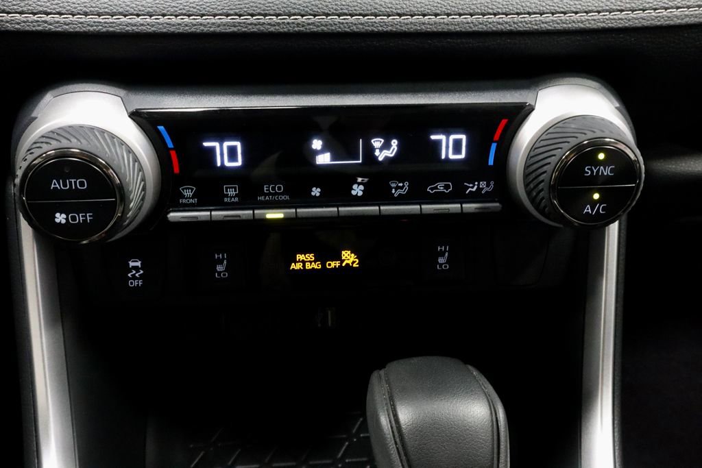 Used 2025 Toyota RAV4 XLE w/ Convenience Package image 29