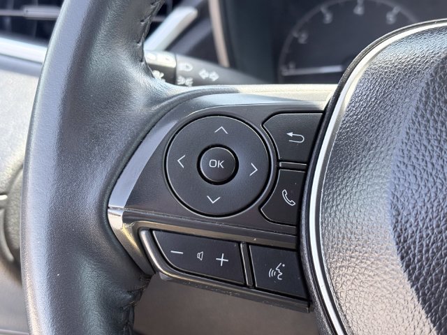 Used 2025 Toyota Corolla Cross LE FWD image 13