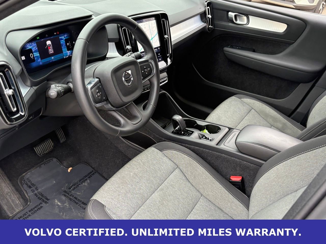 Certified 2025 Volvo XC40 B5 Core AWD/4WD image 16
