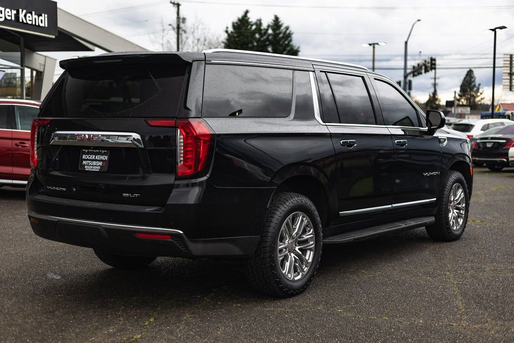 Used 2023 GMC Yukon XL SLT AWD/4WD image 7