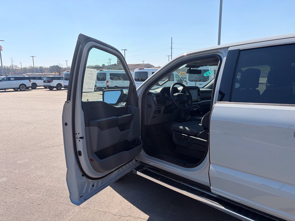 New 2026 Ford F150 XLT w/ Equipment Group 302A MID AWD/4WD image 10