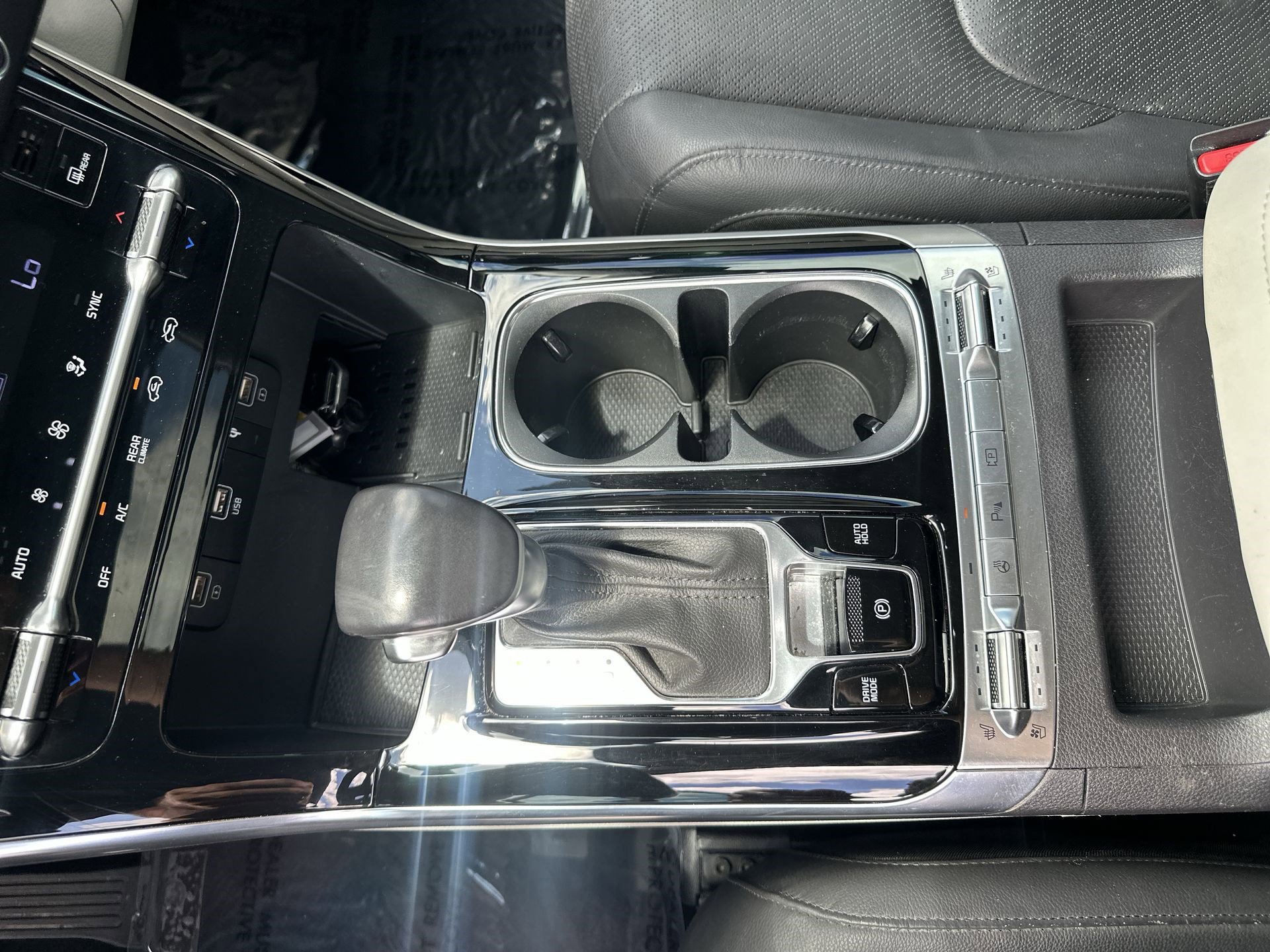 Certified 2024 Kia Carnival SX Prestige image 23