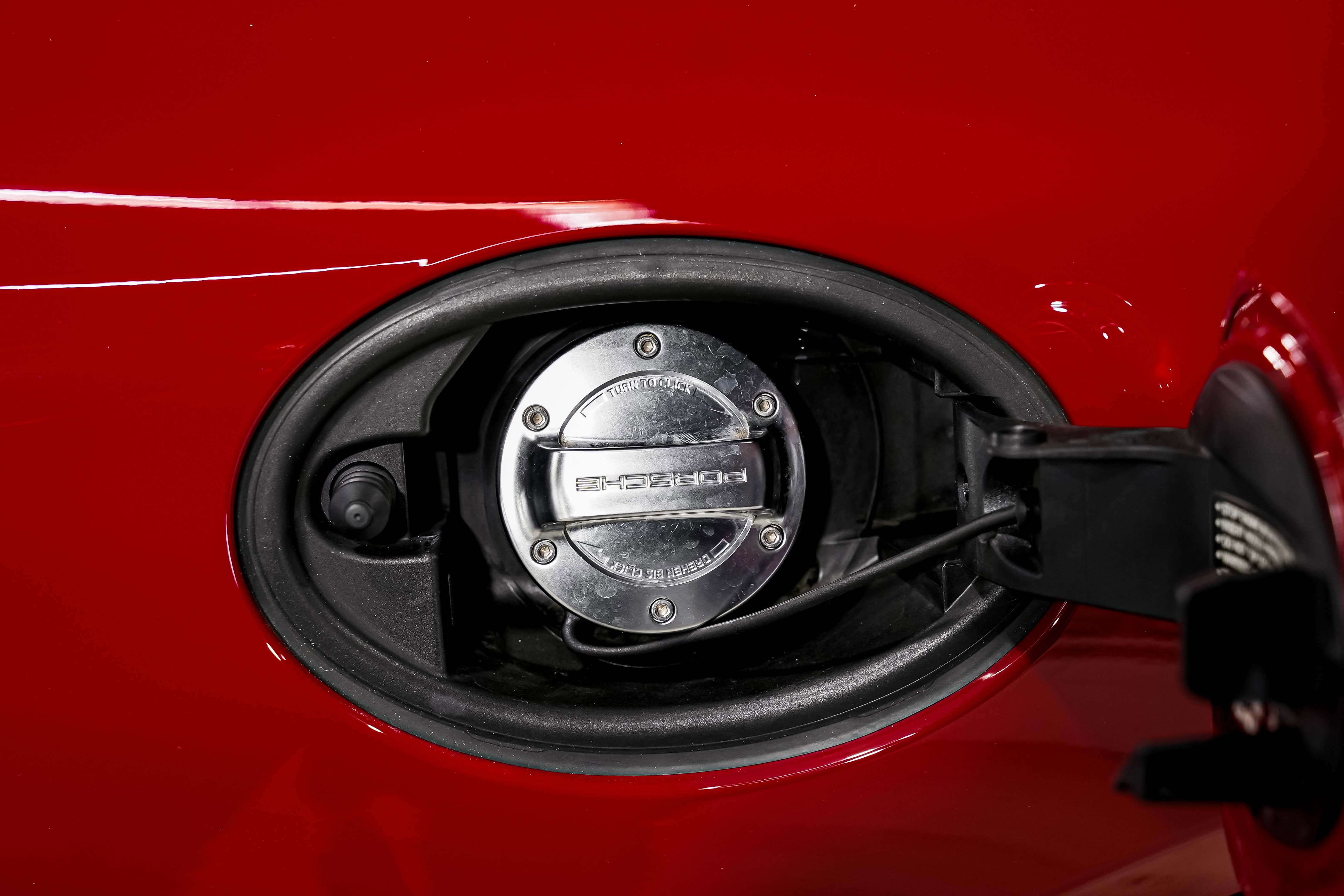 Used 2016 Porsche Cayman GT4 RWD image 36