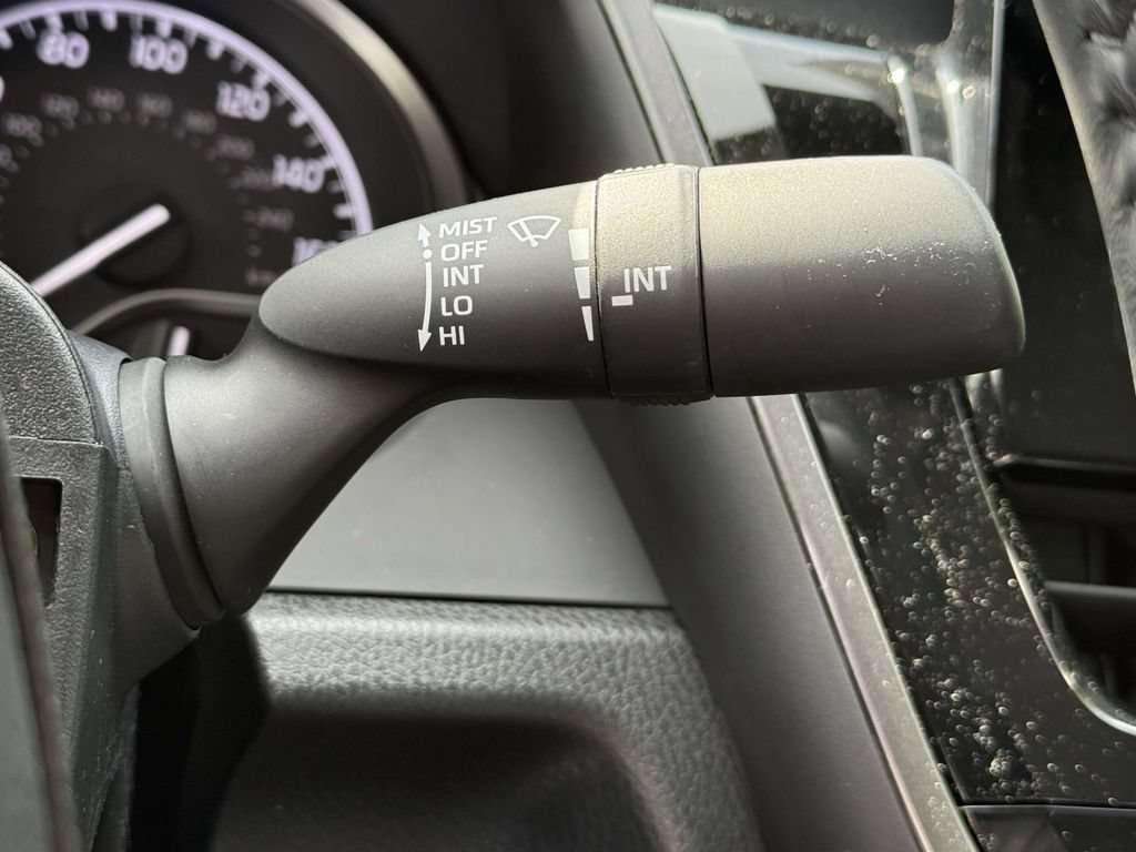 Used 2023 Toyota Camry SE AWD/4WD image 25