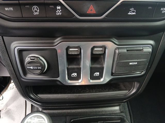 Used 2021 Jeep Wrangler Sport AWD/4WD image 24