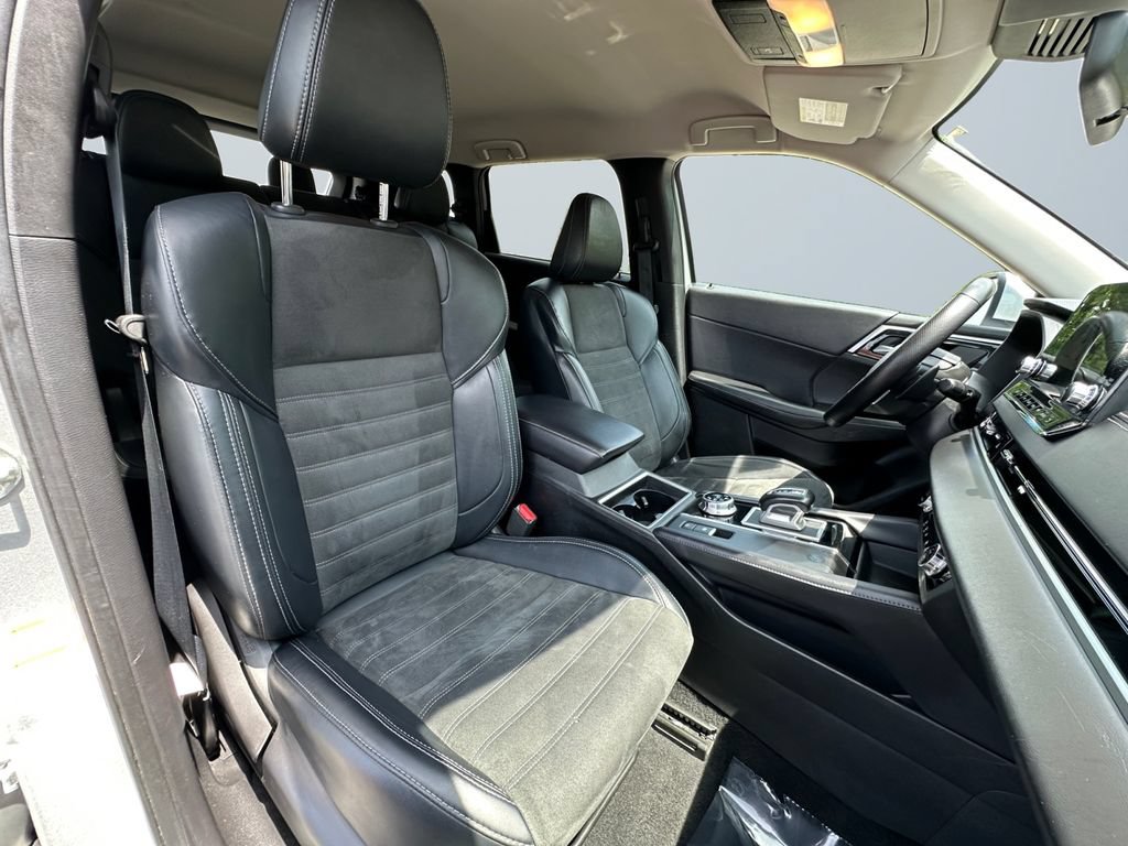 Used 2024 Mitsubishi Outlander SE FWD image 15