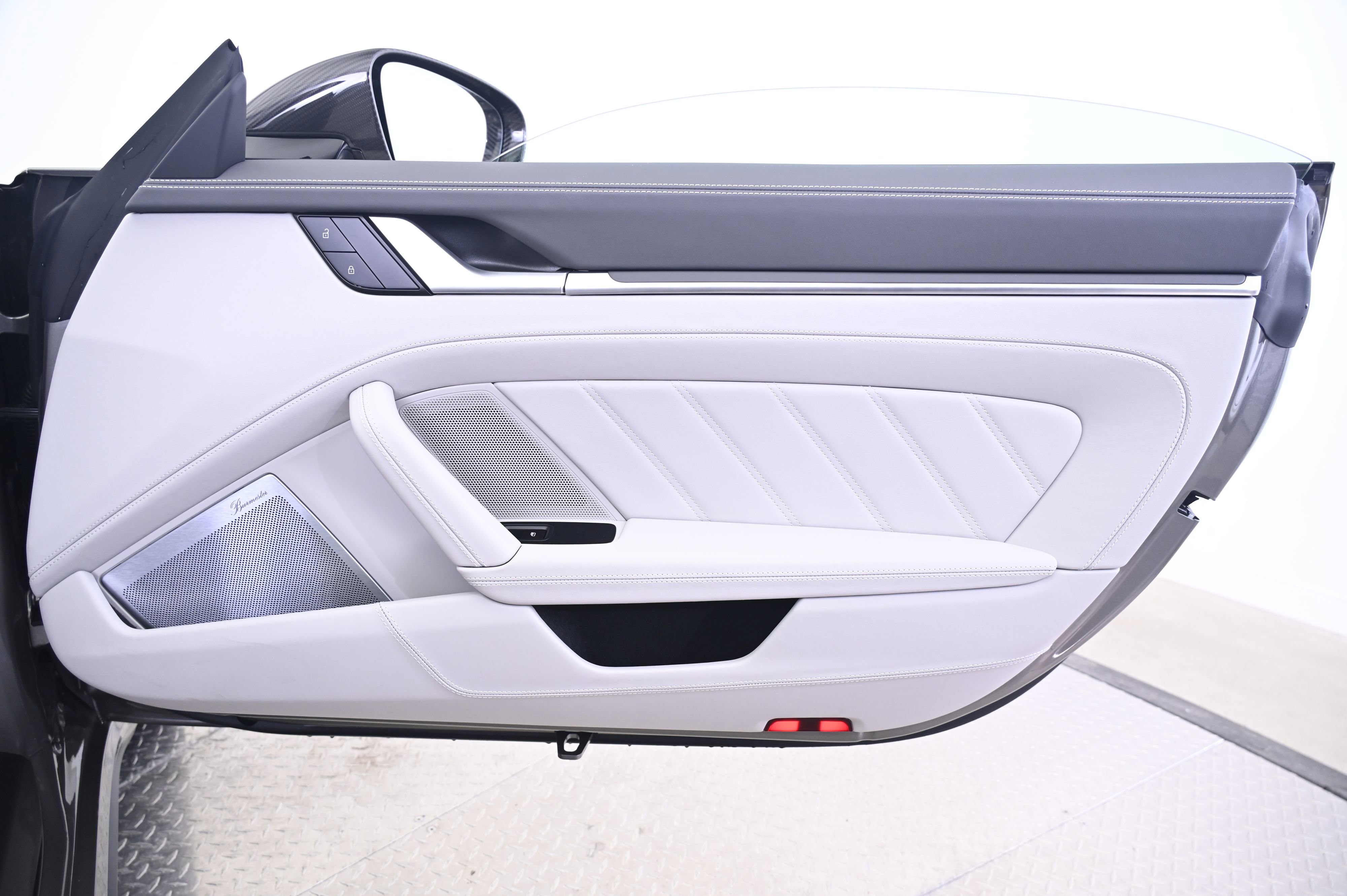 Certified 2025 Porsche 911 Turbo S AWD/4WD image 19