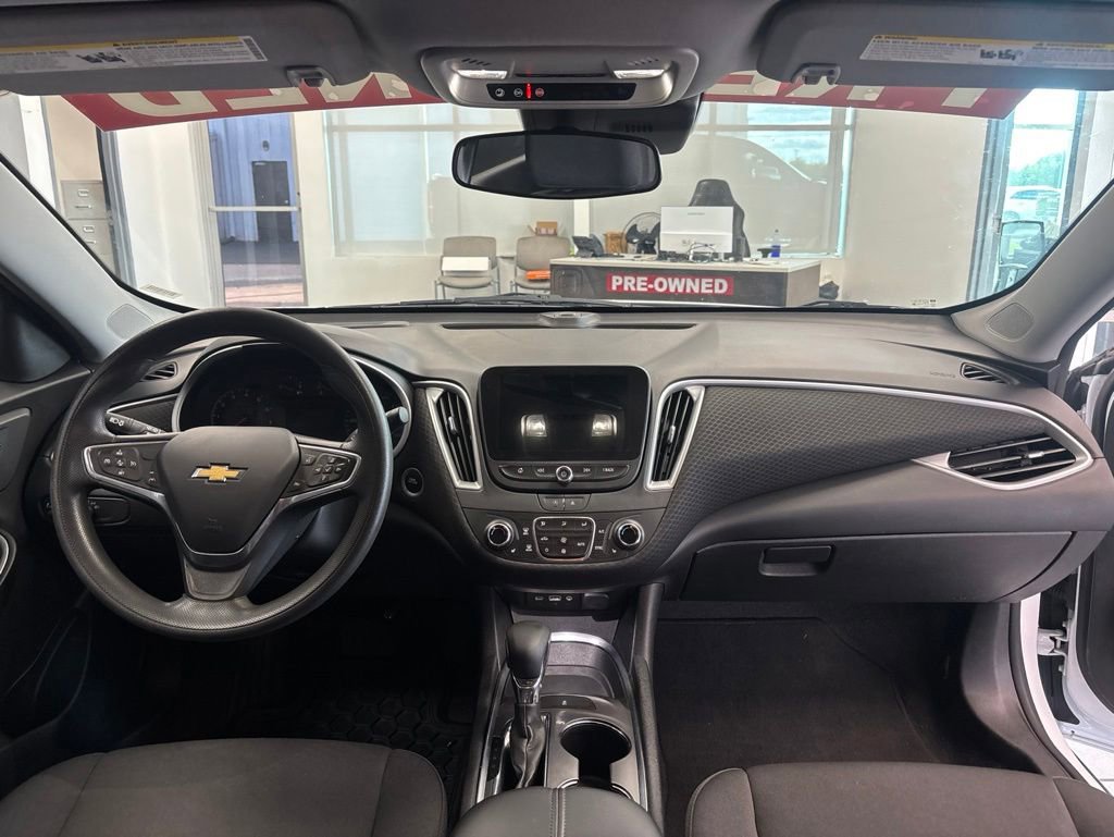 Used 2023 Chevrolet Malibu LT FWD image 12