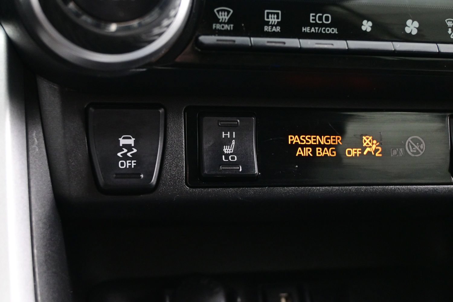 Used 2022 Toyota RAV4 XLE w/ Convenience Package AWD/4WD image 22