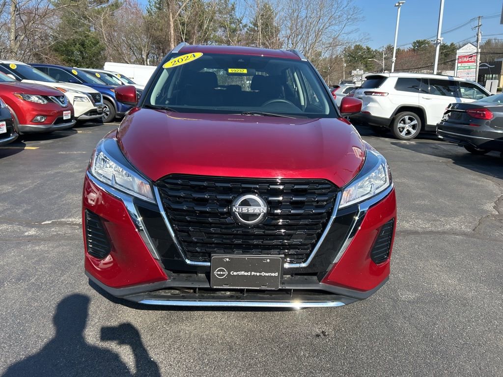 Used 2024 Nissan Kicks SV image 3