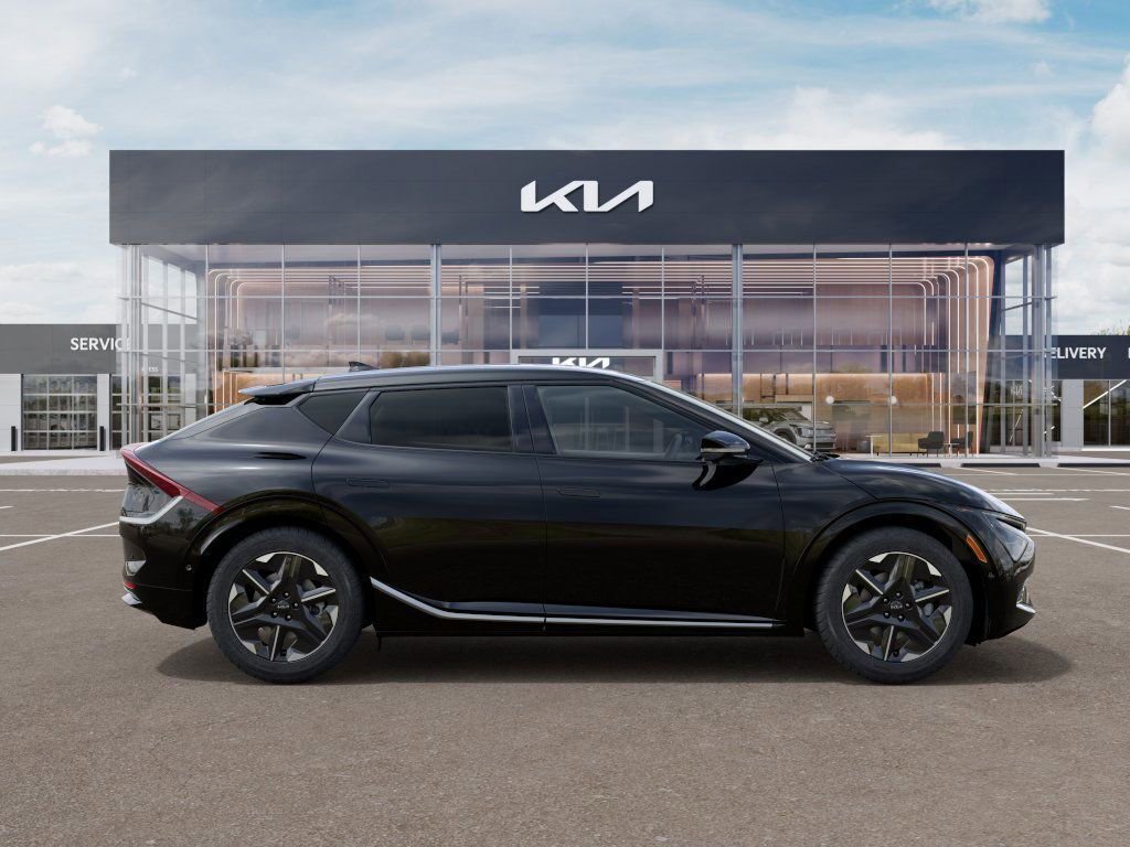 New 2025 Kia EV6 Wind image 7