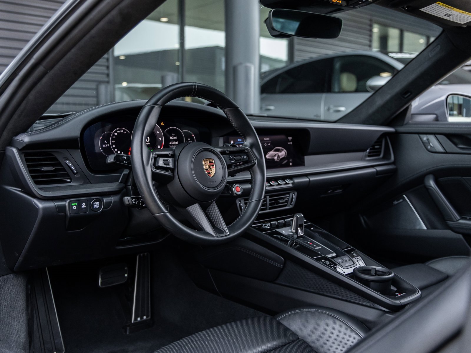 Used 2025 Porsche 911 Carrera GTS image 4