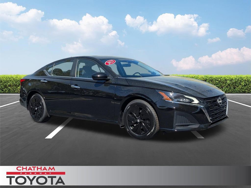 Used 2023 Nissan Altima 2.5 S FWD image 1