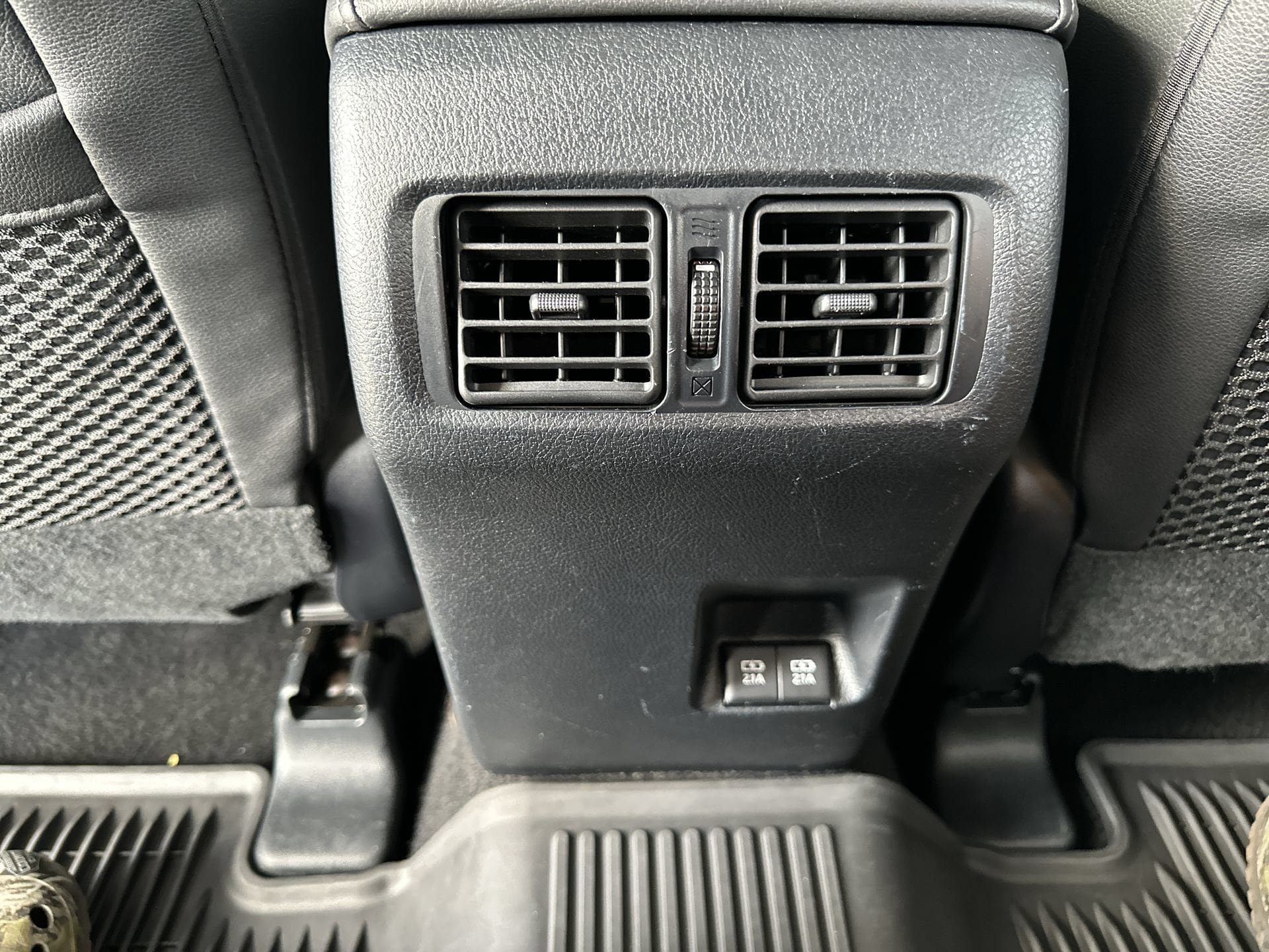 Used 2022 Toyota 4Runner SR5 Premium w/ Moonroof Package RWD image 22