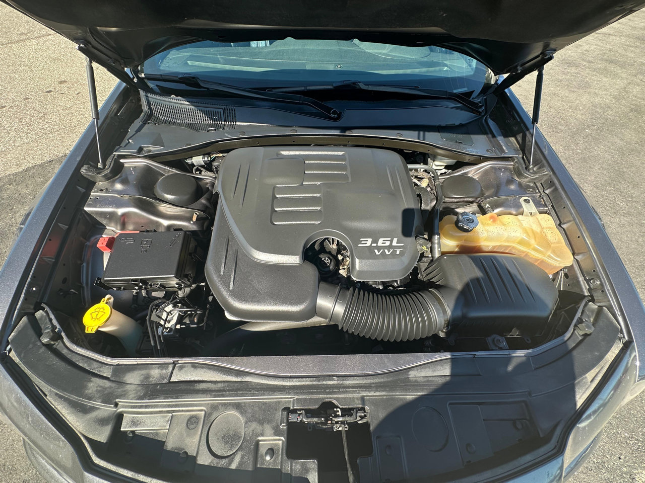 Used 2014 Chrysler 300 S image 17