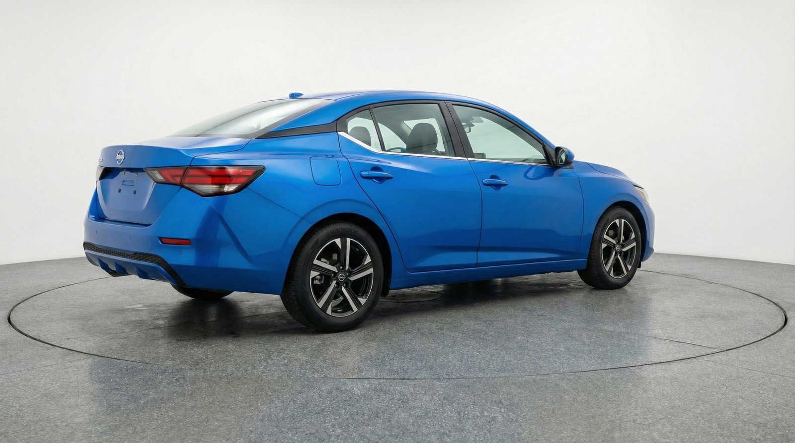 Used 2025 Nissan Sentra SV image 7