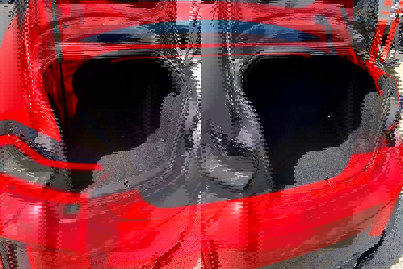 Used 2024 BMW M2 w/ Lighting Package image 17