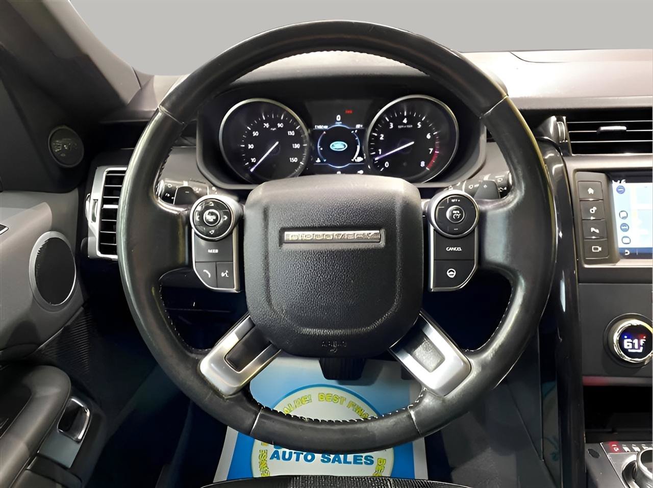 Used 2017 Land Rover Discovery SE AWD/4WD image 11