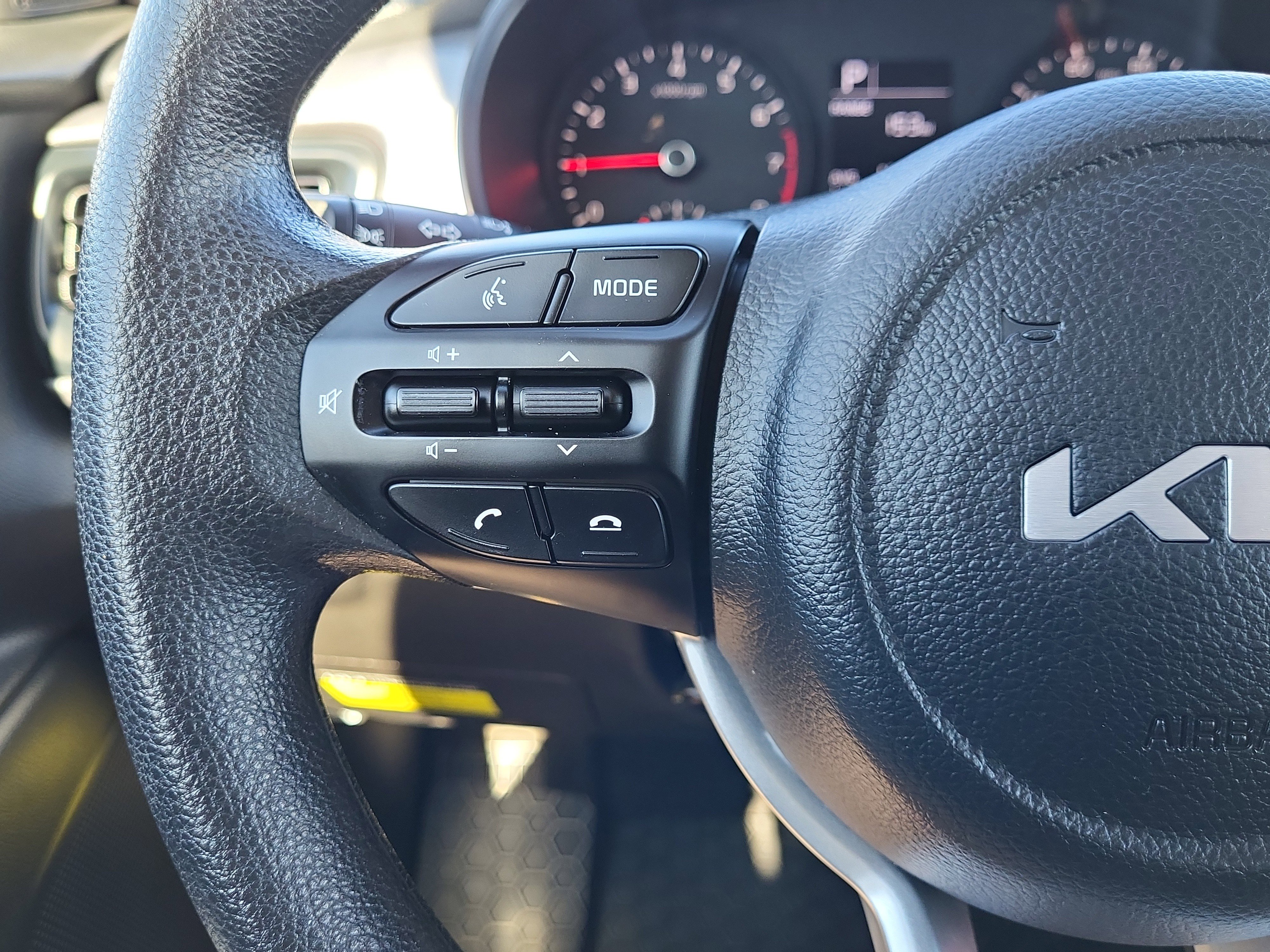 Used 2023 Kia Rio S image 19