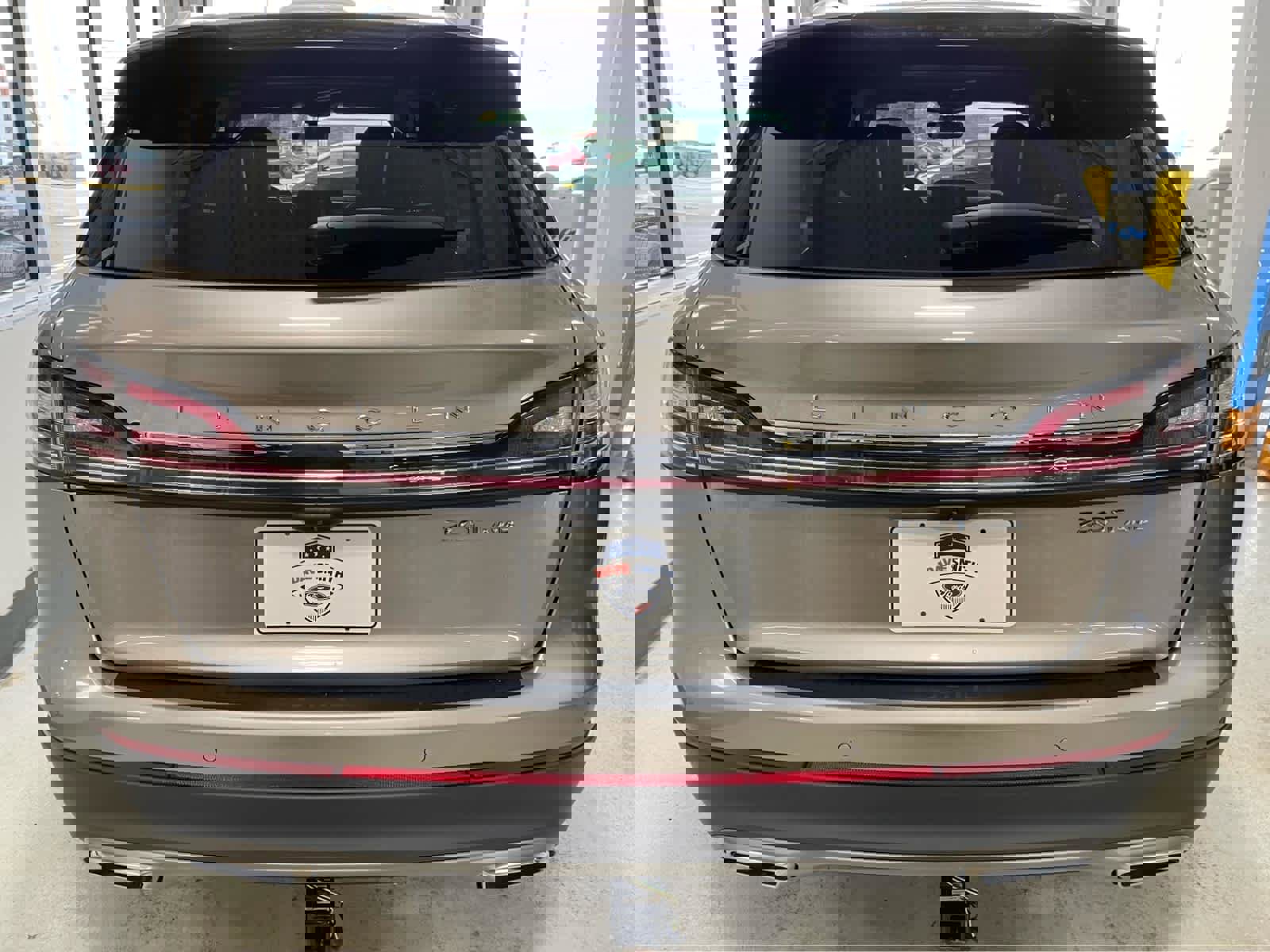 Used 2020 Lincoln Nautilus Reserve w/ Cargo Utility Package AWD/4WD image 11