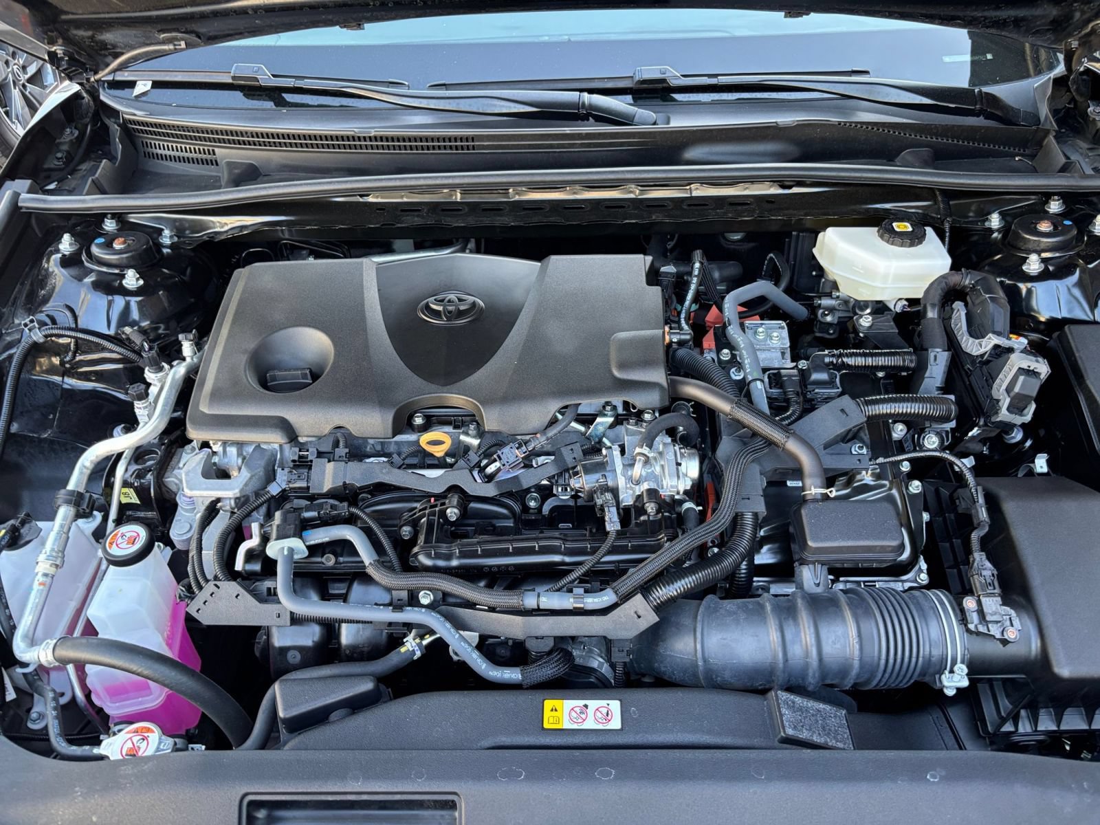 Used 2025 Toyota Camry SE FWD image 31