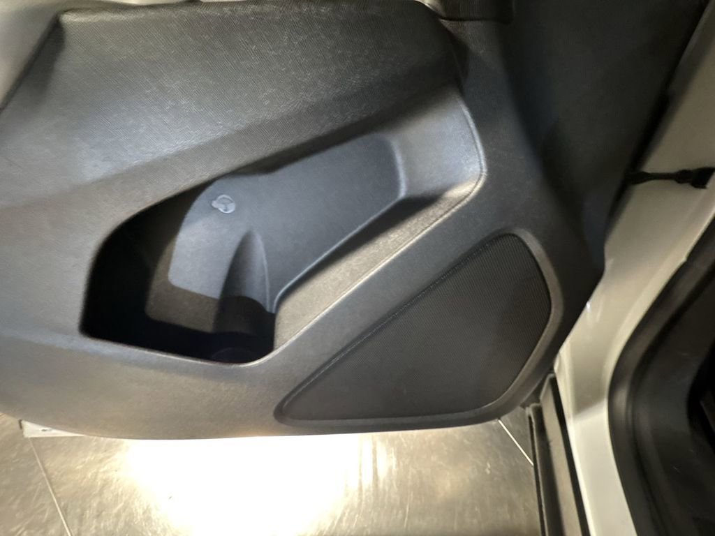 Used 2019 Chevrolet Equinox LS image 21