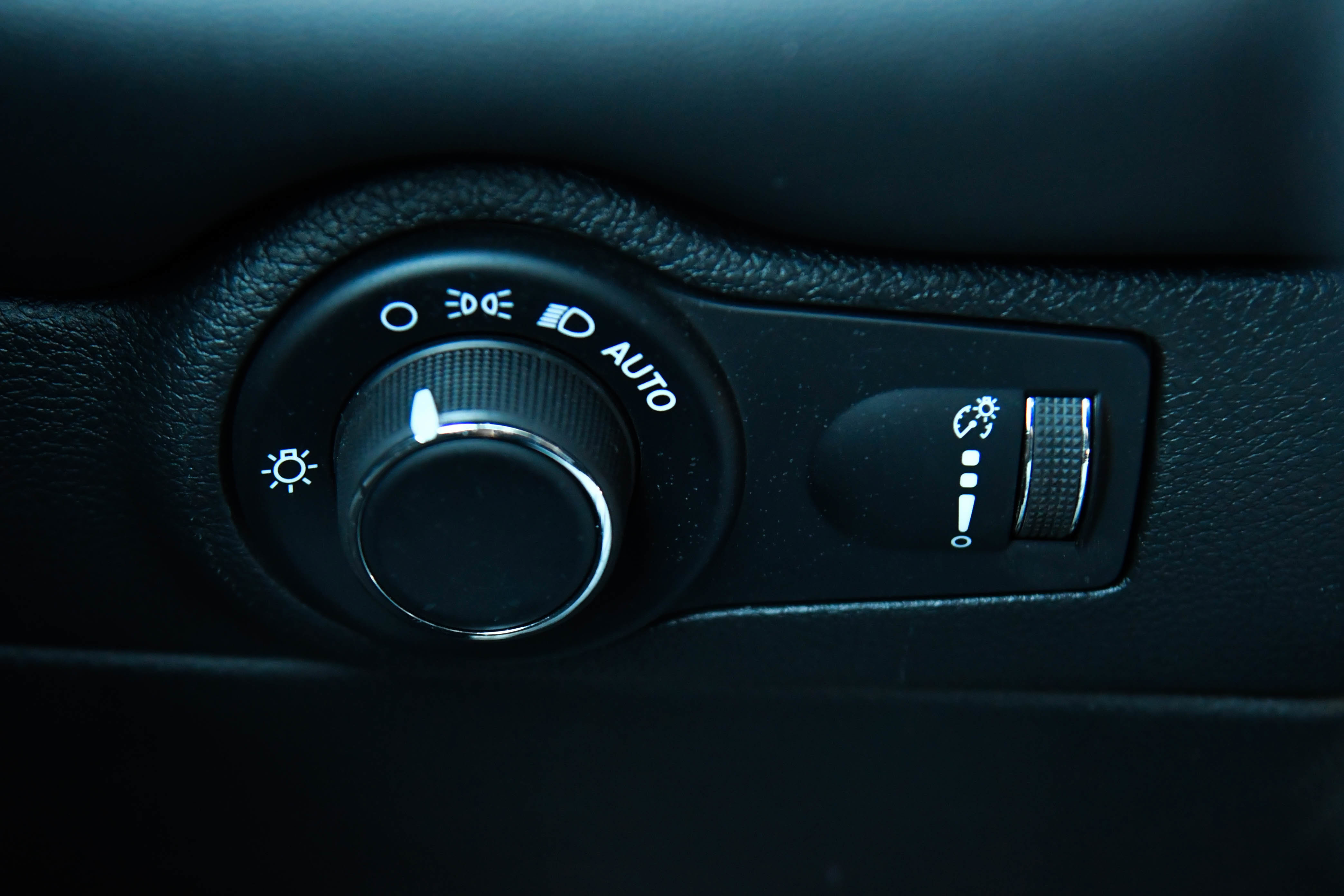 Used 2025 Dodge Durango GT image 35