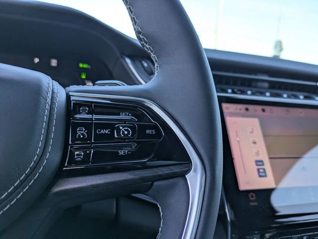 Used 2022 Jeep Grand Cherokee Overland w/ Luxury Tech Group IV image 31