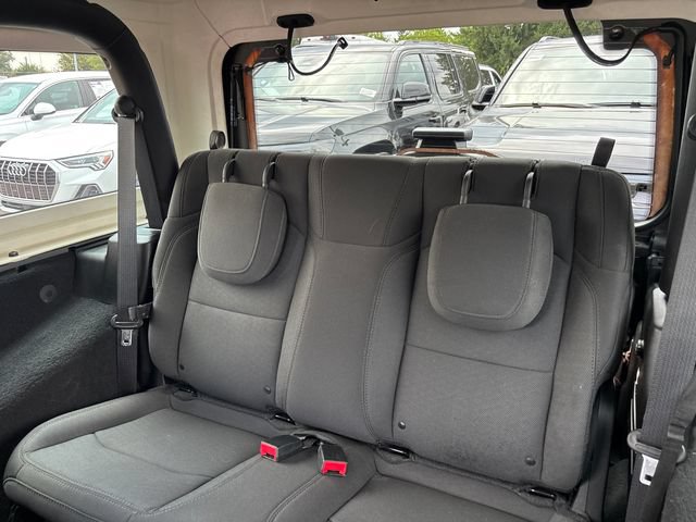 Used 2022 Jeep Wrangler Sport AWD/4WD image 8