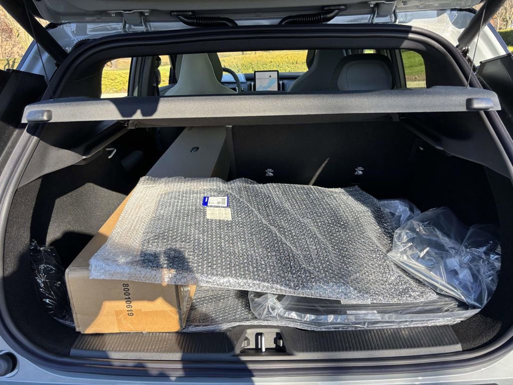 New 2026 Volvo EX30 Cross Country Ultra image 9