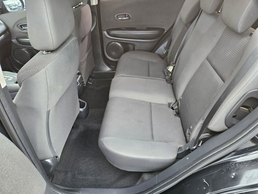 Used 2019 Honda HR-V LX image 12