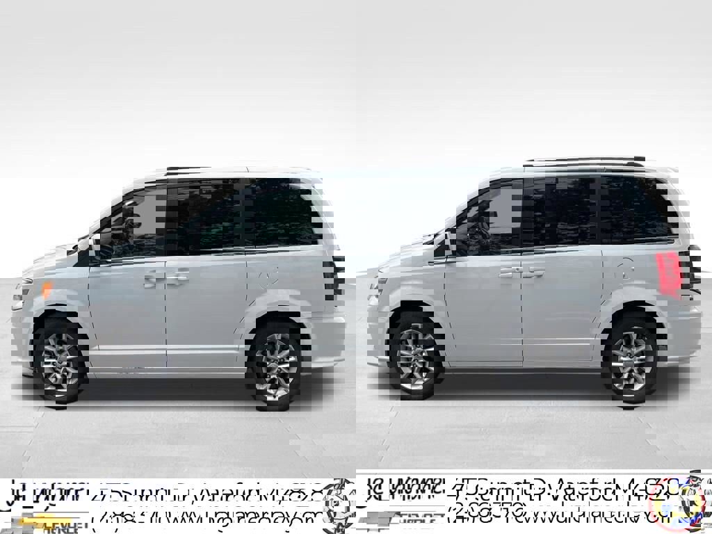 Used 2020 Dodge Grand Caravan SXT image 18