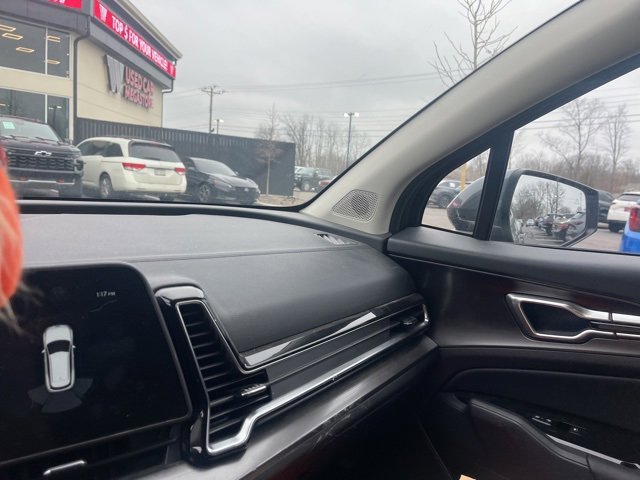 Used 2023 Kia Sportage EX image 15