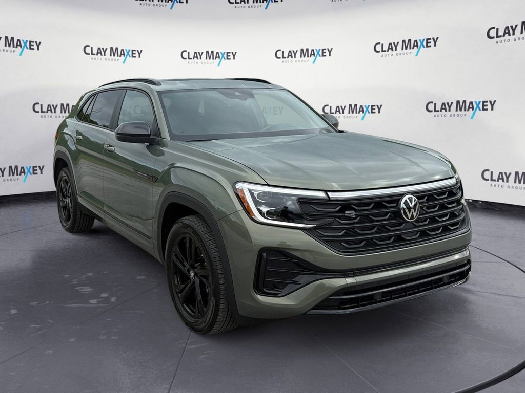 Used 2026 Volkswagen Atlas Cross Sport SEL R-Line AWD/4WD image 7