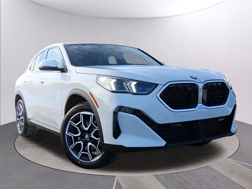 New 2025 BMW X2 xDrive28i w/ Technology Package