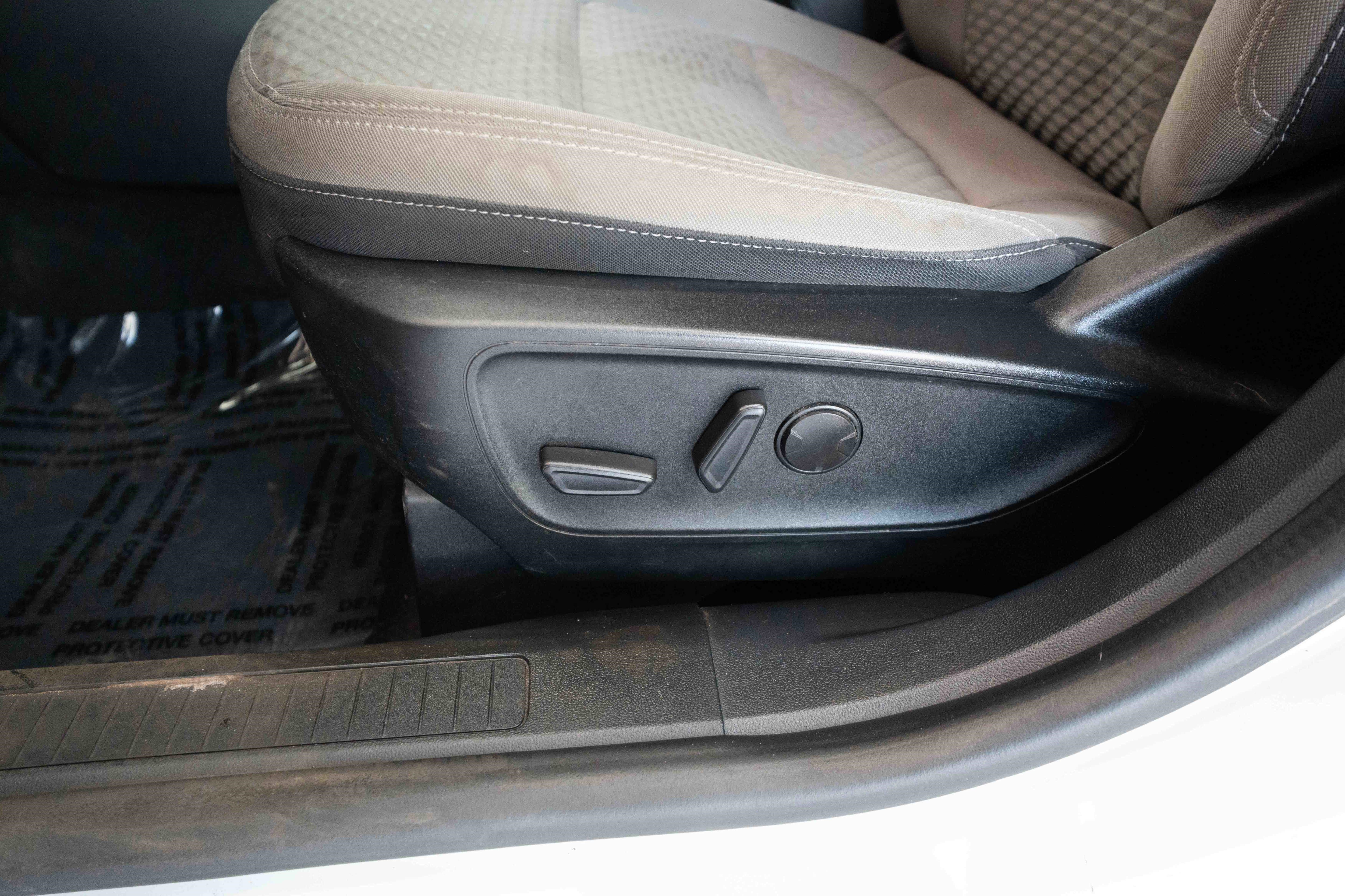 Used 2020 Ford Escape SE image 13