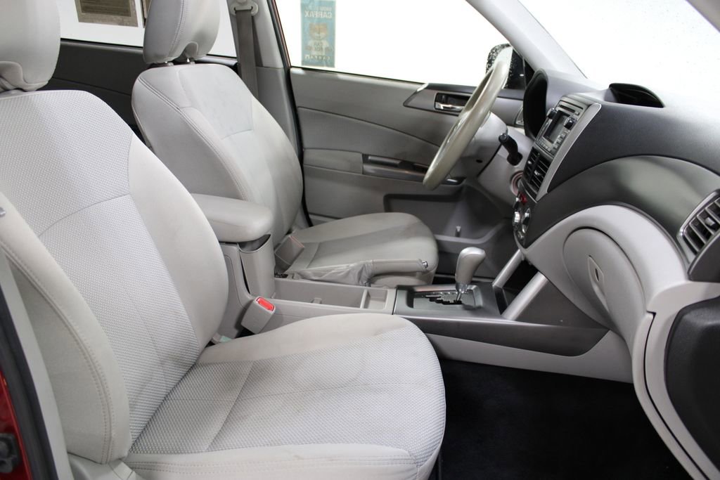 Used 2013 Subaru Forester 2.5X Premium w/ All-Weather Plus Pkg image 23