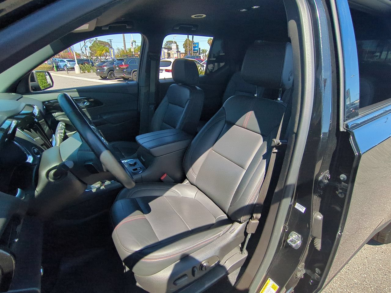 Used 2023 Chevrolet Traverse RS w/ LPO, Cargo Package FWD image 19